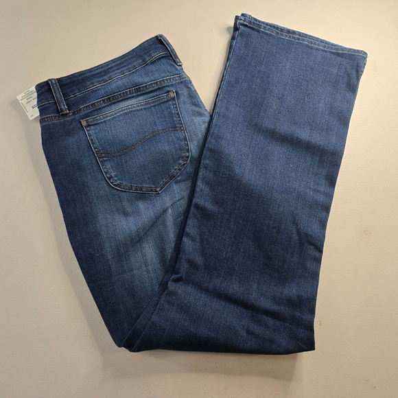 Lee Jeans Women's 18 M Blue Dark Wash Boot Cut Mid Rise Regular Fit NWT - Picture 11 of 16